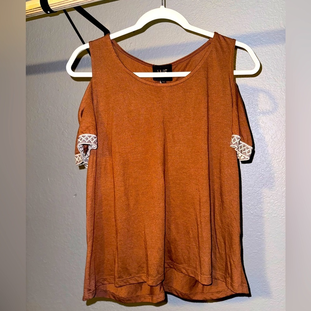 W5 brown boho shirt women size L open shoulder